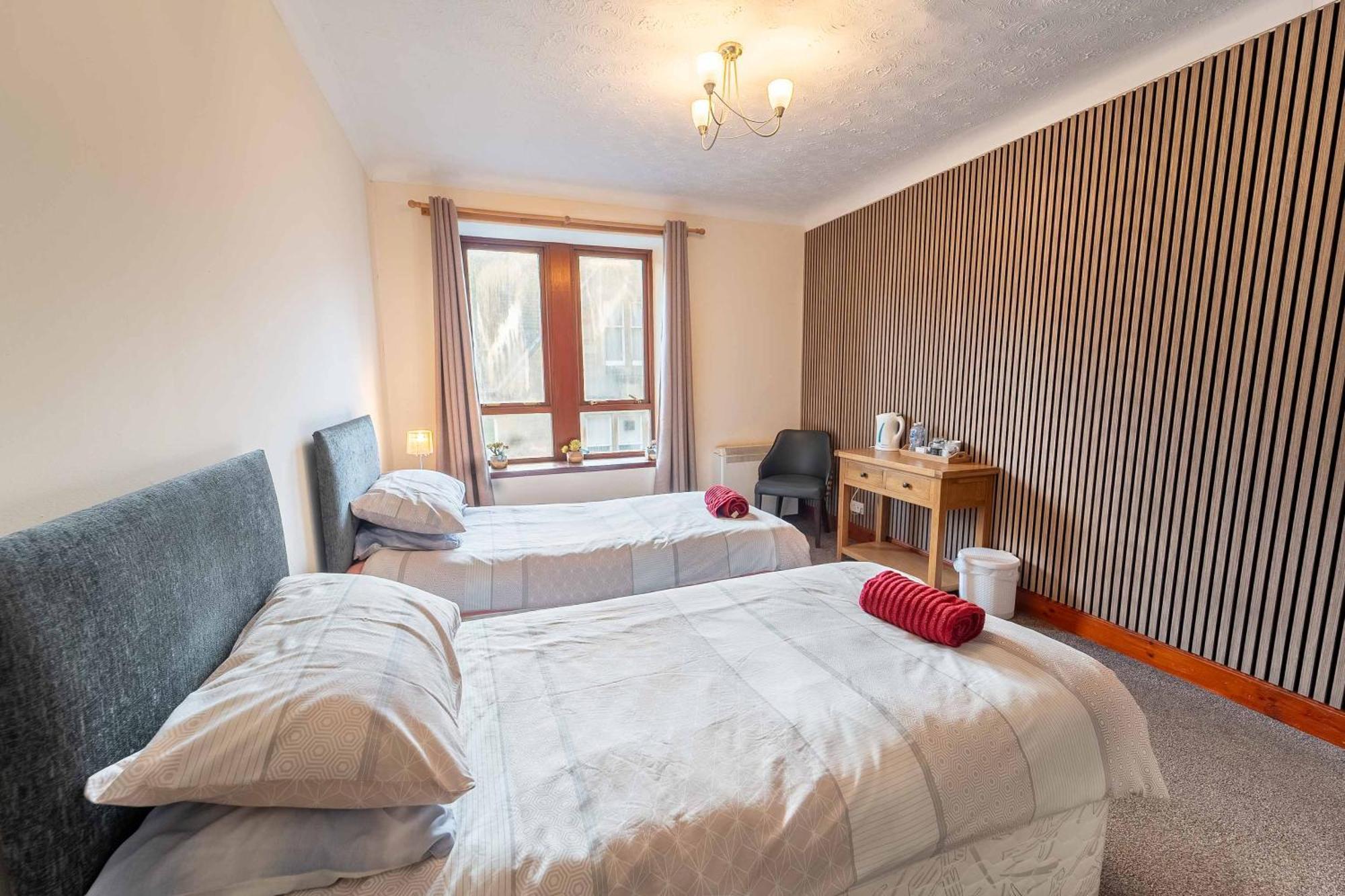 Prime Location Rooms In High Street Fort William Exterior photo